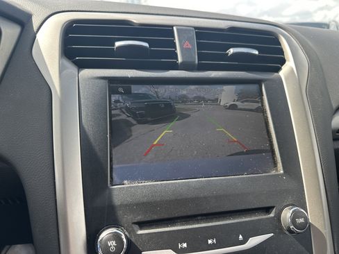 Used 2014 Ford Fusion SE w/ Equipment Group 202A image 27