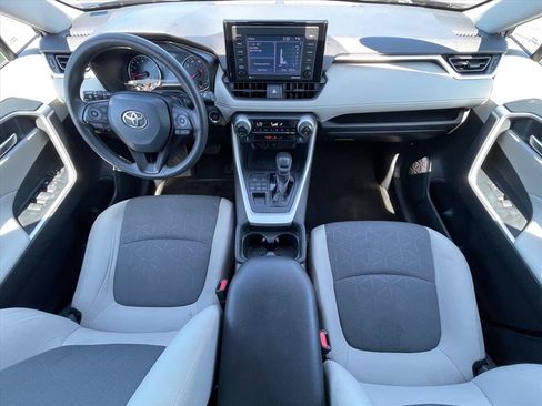 Used 2020 Toyota RAV4 XLE w/ Convenience Package AWD/4WD image 10