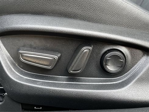 Used 2025 Toyota Camry XSE image 23