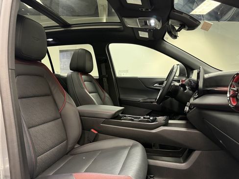 Used 2025 Chevrolet Equinox RS w/ Safety and Technology Package image 14