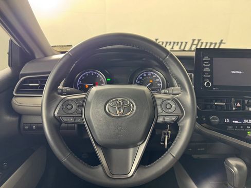 Used 2024 Toyota Camry SE FWD image 13