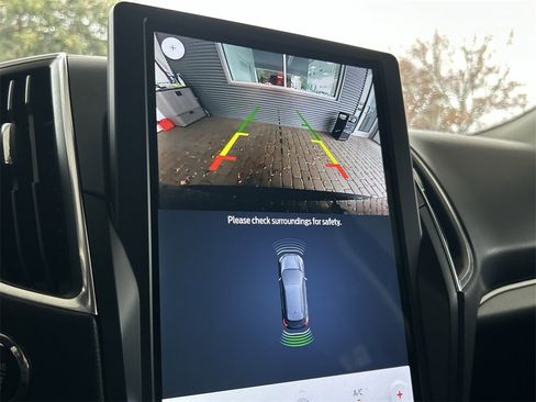 Used 2024 Ford Edge Titanium image 26