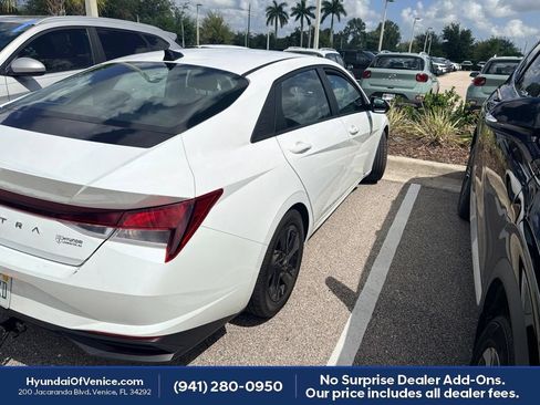Used 2021 Hyundai Elantra SEL w/ Convenience Package FWD image 10
