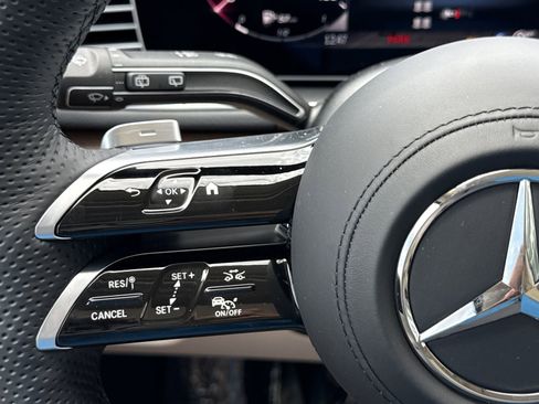 New 2026 Mercedes-Benz GLS 450 4MATIC image 24