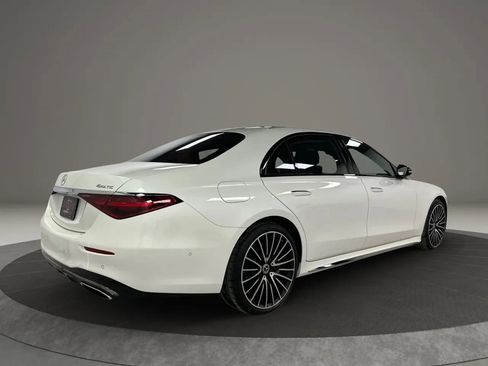 Used 2023 Mercedes-Benz S 580 4MATIC Sedan image 5