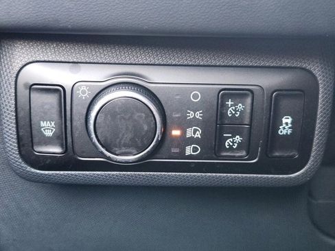 Used 2025 Ford Mustang Mach-E Premium image 20