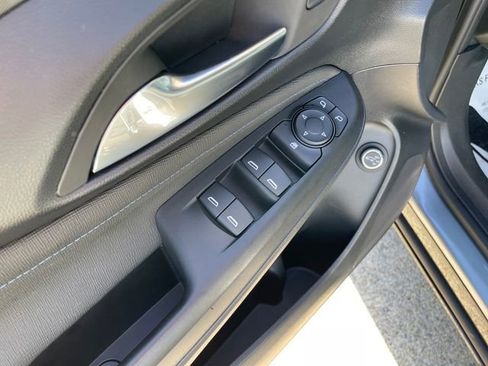 Used 2024 Buick Envista Sport Touring w/ Convenience I Package FWD image 10
