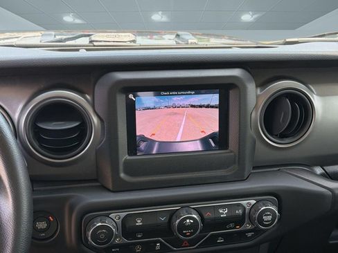 Used 2023 Jeep Gladiator Sport w/ Trailer Tow Package AWD/4WD image 21