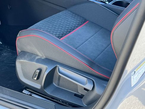 New 2025 Volkswagen GTI SE image 18