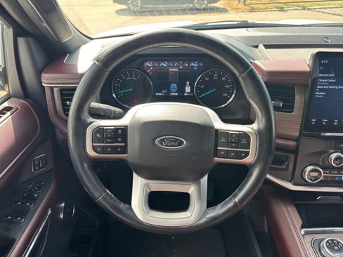 Used 2024 Ford Expedition Limited RWD image 30