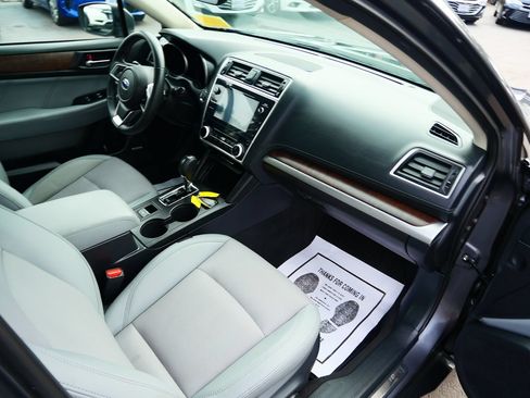 Used 2018 Subaru Outback 2.5i Limited AWD/4WD image 27