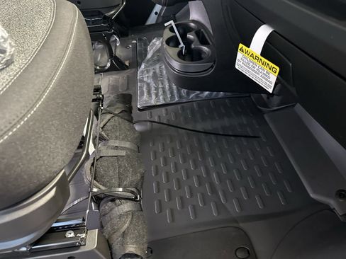 Used 2024 RAM ProMaster 2500 FWD image 21