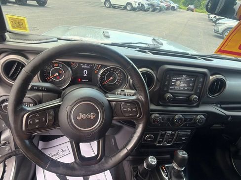 Used 2019 Jeep Wrangler Unlimited Sport S AWD/4WD image 21