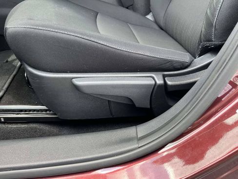 Used 2025 Nissan Sentra SV FWD image 16