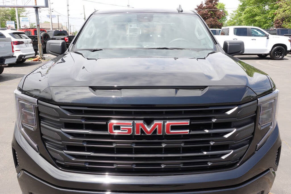 Used 2024 GMC Sierra 1500 Pro w/ Graphite Edition AWD/4WD image 7