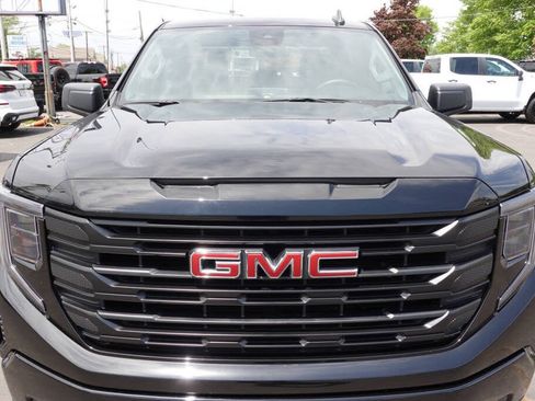 Used 2024 GMC Sierra 1500 Pro w/ Graphite Edition AWD/4WD image 7