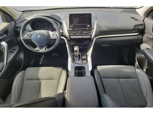 Used 2025 Mitsubishi Eclipse Cross SE image 10