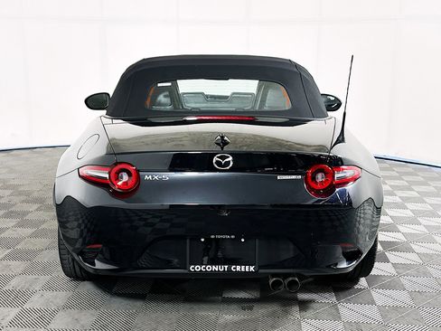 Used 2024 MAZDA MX-5 Miata Grand Touring RWD image 4