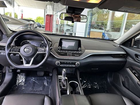 Certified 2023 Nissan Altima 2.5 SR FWD image 14
