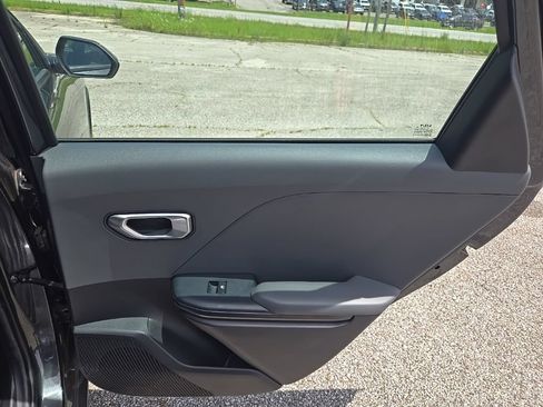 Used 2025 Kia K4 FWD image 20