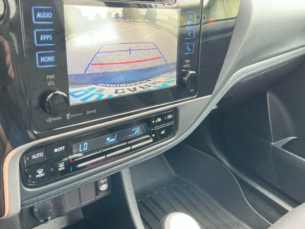 Used 2018 Toyota Corolla SE w/ SE Premium Package FWD image 22
