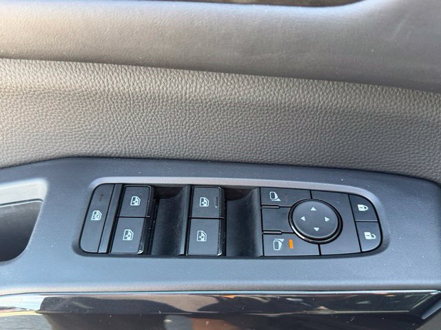 Used 2026 Nissan Pathfinder SV FWD image 9