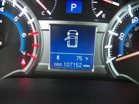 Used 2018 Toyota 4Runner SR5 Premium w/ Wilderness Package AWD/4WD image 25