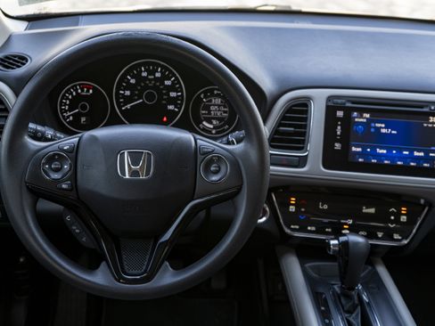 Used 2016 Honda HR-V EX image 19