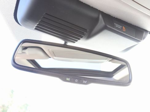 Used 2024 Mitsubishi Outlander 4WD Plug-In Hybrid image 21