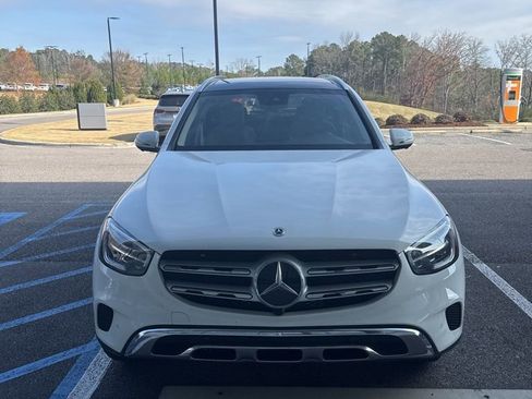 Certified 2022 Mercedes-Benz GLC 300 image 2