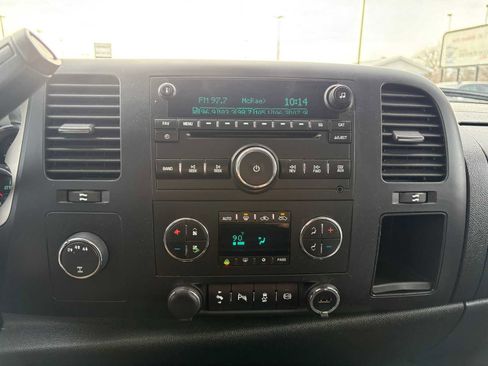 Used 2013 Chevrolet Silverado 2500 LT w/ Interior Plus Package image 17