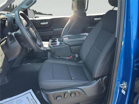 Used 2023 Chevrolet Silverado 1500 Custom AWD/4WD image 16