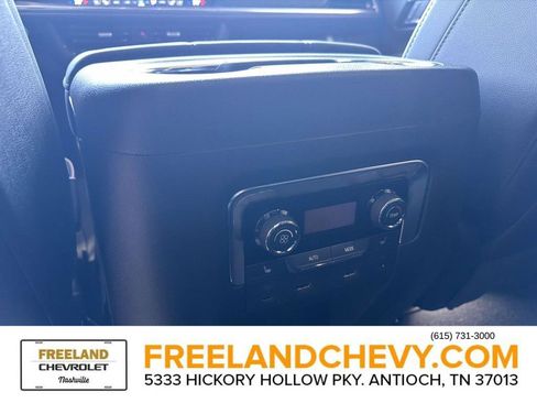 New 2026 Chevrolet Suburban Premier image 18