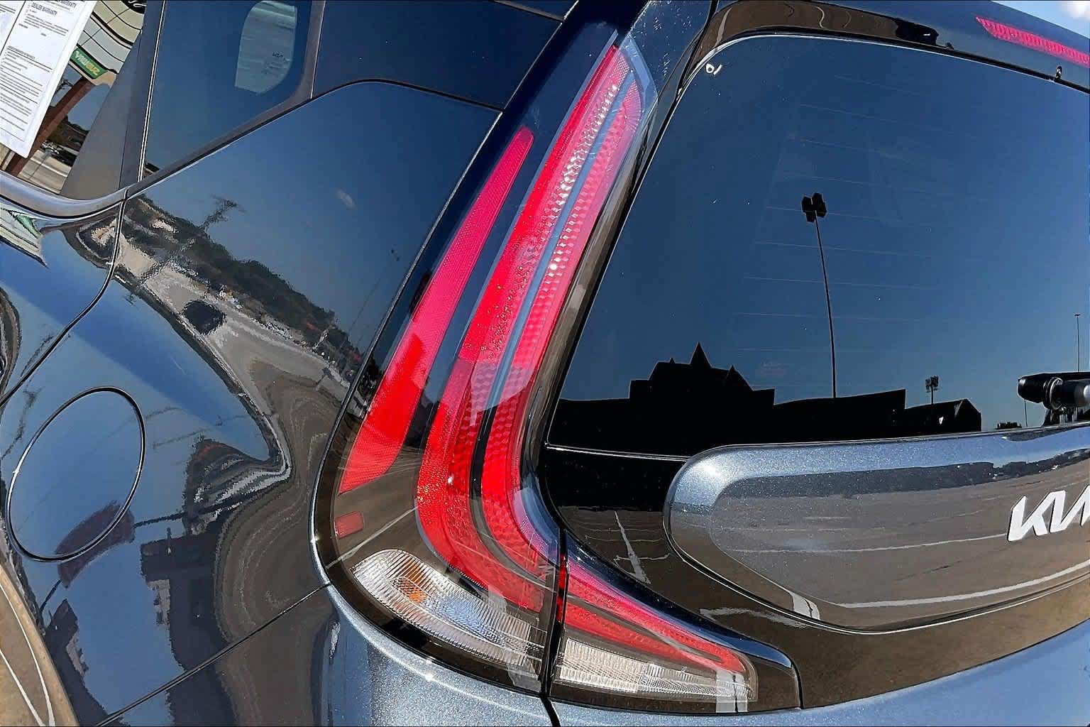 Used 2024 Kia Soul GT-Line FWD image 32