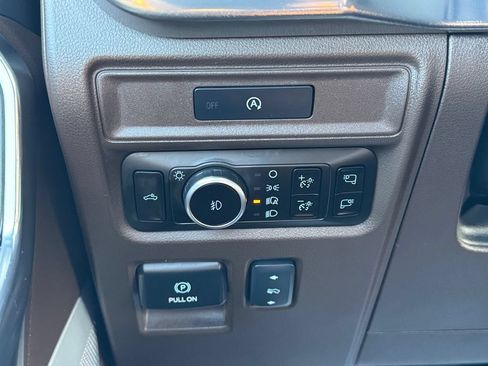 Used 2025 Ford F150 King Ranch AWD/4WD image 32