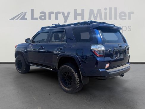 Used 2023 Toyota 4Runner TRD Off-Road Premium w/ Off Road Premium Plus Package AWD/4WD image 3
