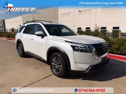 Used 2025 Nissan Pathfinder SV