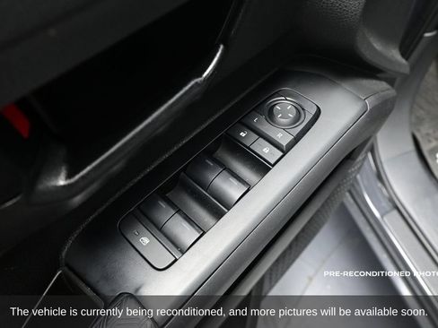 Used 2025 Toyota Tacoma SR5 AWD/4WD image 16