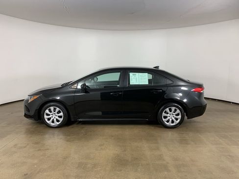 Used 2021 Toyota Corolla LE FWD image 16