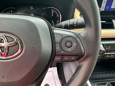 Certified 2025 Toyota RAV4 XLE AWD/4WD image 25