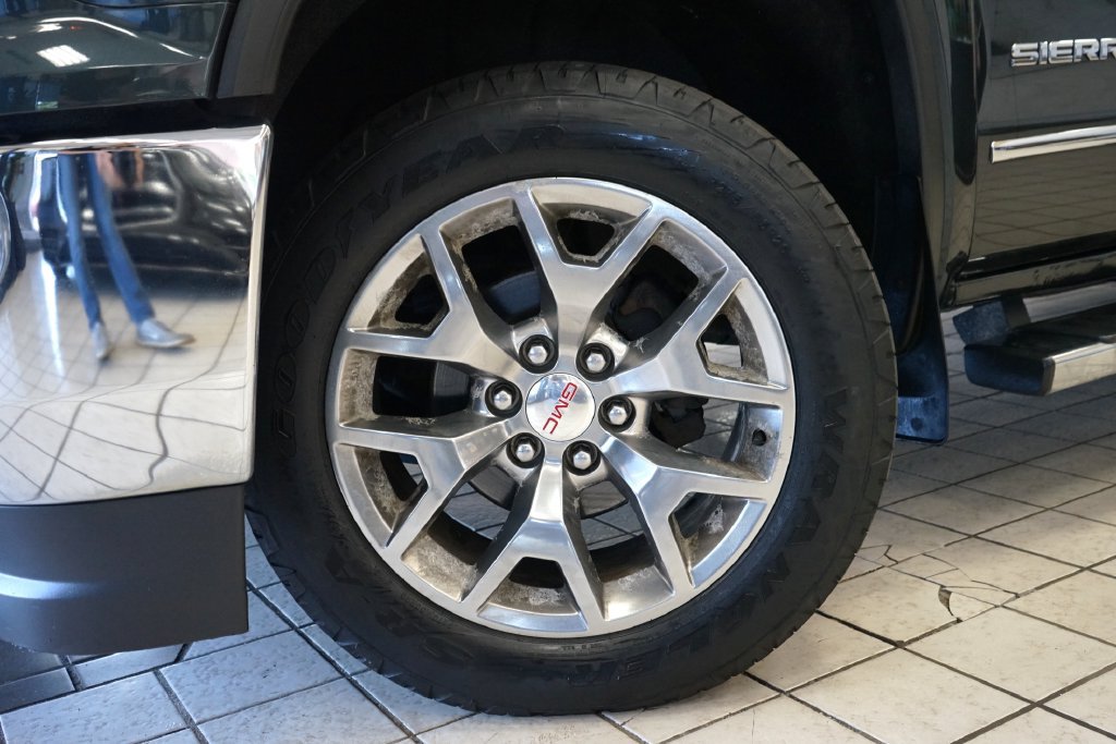 Used 2018 GMC Sierra 1500 SLT AWD/4WD image 48