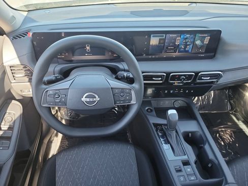 New 2026 Nissan Sentra SV w/ Floor Mat Package FWD image 10