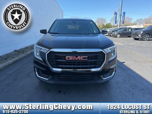 Used 2024 GMC Terrain SLE FWD image 8