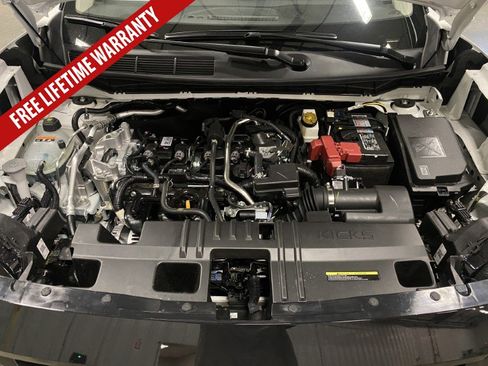 New 2026 Nissan Kicks SR AWD/4WD image 18