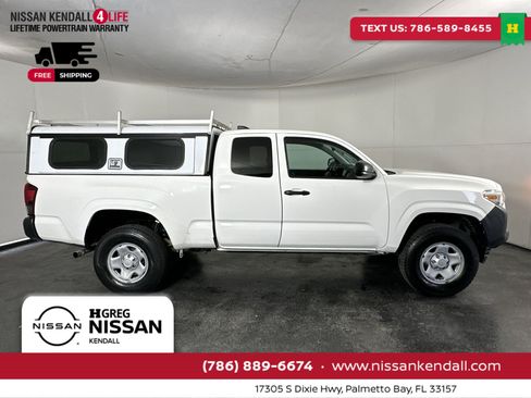 Used 2021 Toyota Tacoma SR image 13