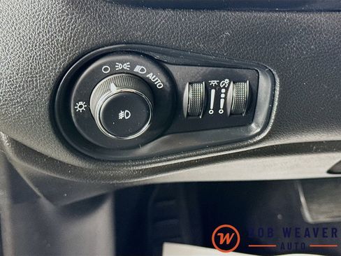 Used 2021 Jeep Renegade Latitude w/ Convenience Group AWD/4WD image 12
