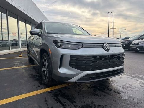 New 2026 Volkswagen Tiguan SE AWD/4WD image 11