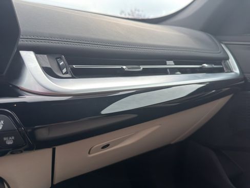 Used 2025 BMW X1 xDrive28i w/ Technology Package image 38