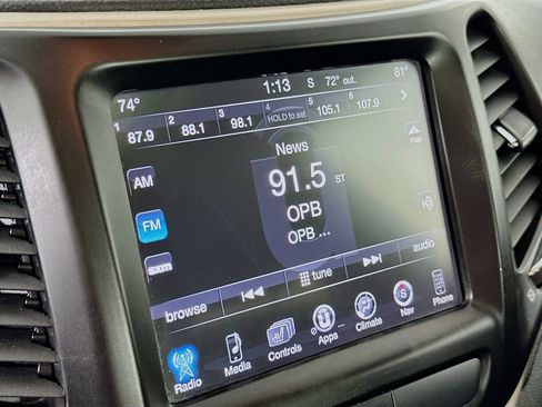 Used 2015 Jeep Cherokee Limited AWD/4WD image 16
