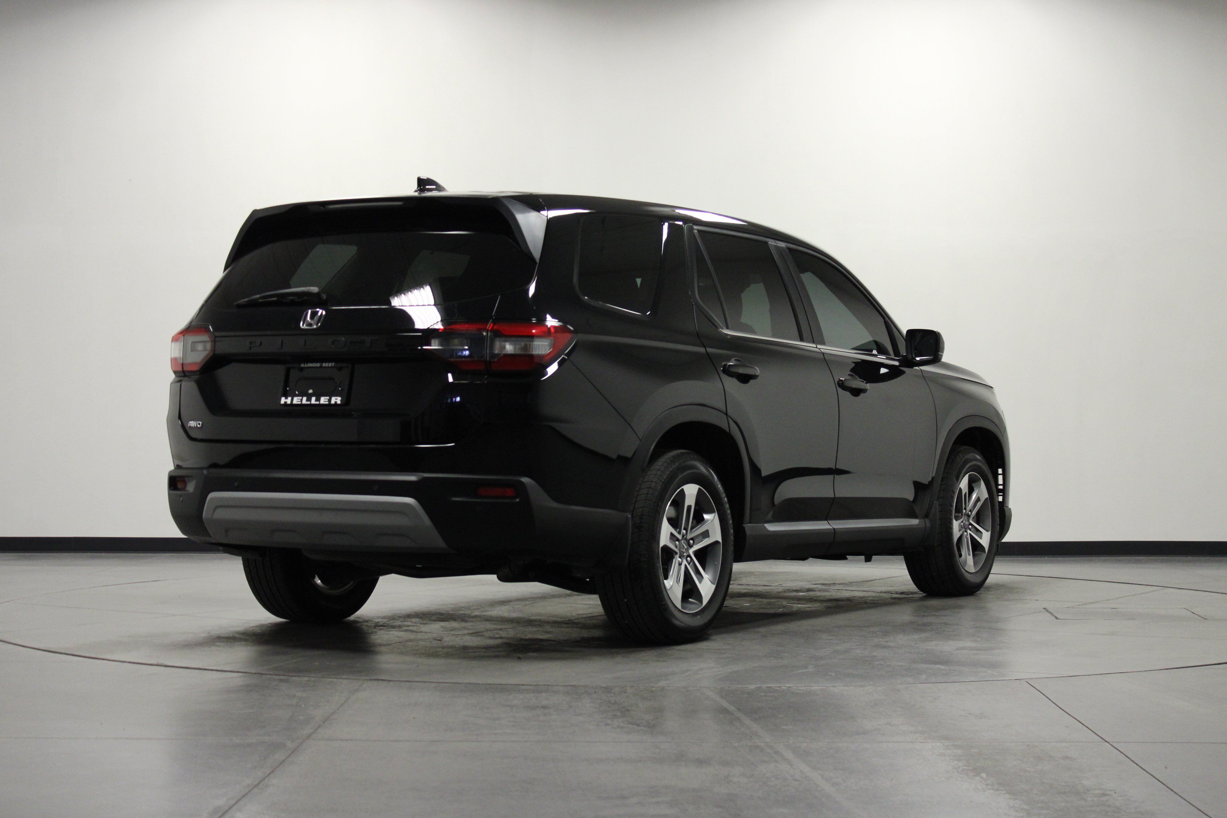 Used 2023 Honda Pilot EX-L image 4